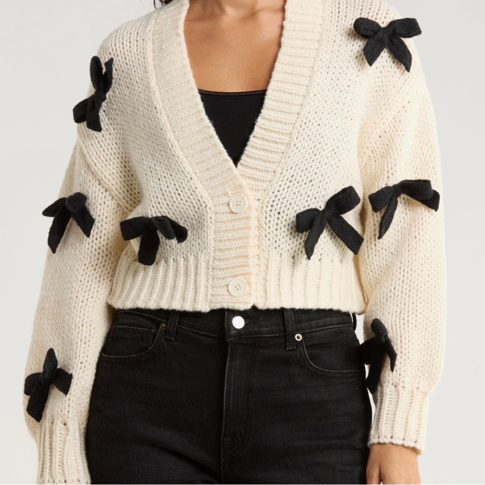 Roffe Cream Bow-Appliqué Cropped Cardigan Sweater NWT Size‎ Medium